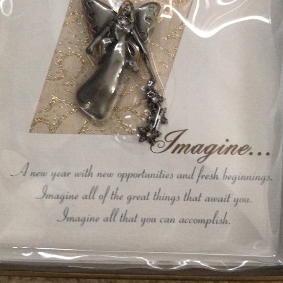 Angel Pin/Brooch NIB - Picture 3 of 5